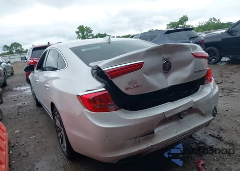 2017 Buick Lacrosse из США, поврежденный, VIN 1G4ZP5SSHU135283